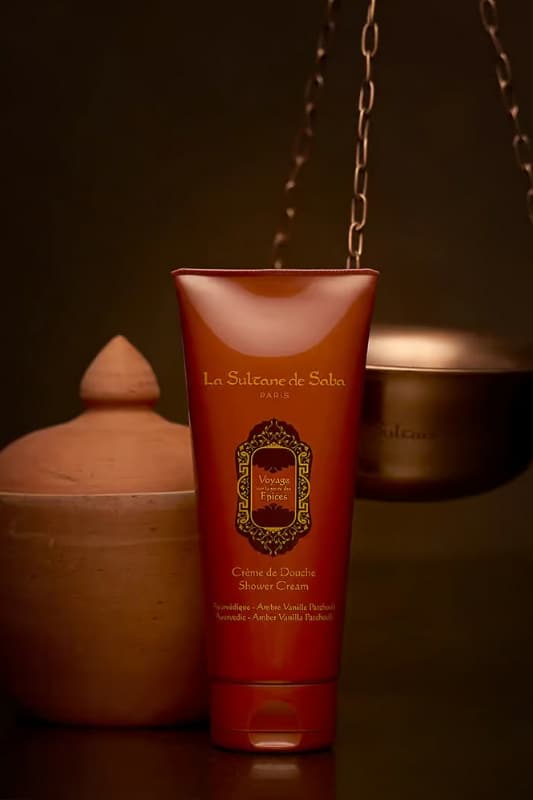 oriental ayurvedic <br> amber vanilla patchouli fragrance <br> shower cream 200ml