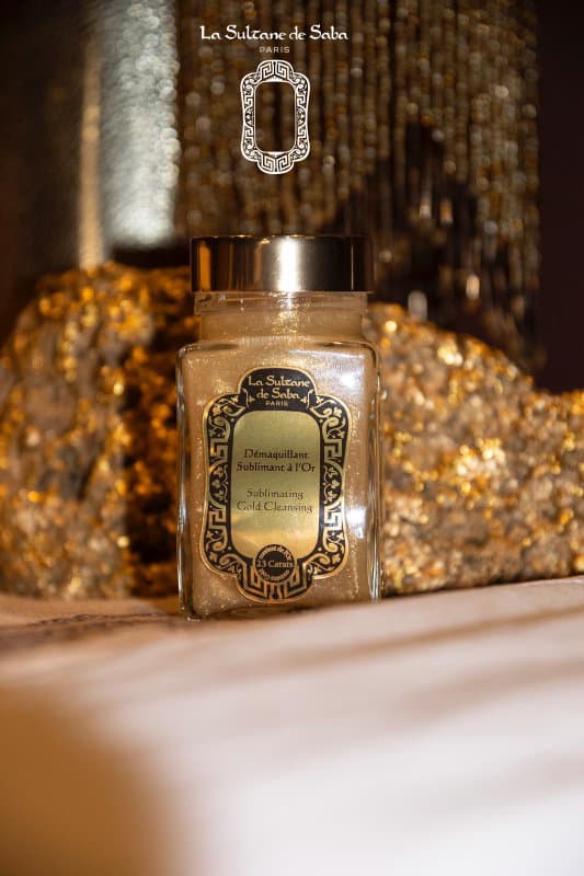 23 carat gold <br>cedarwood & patchouli fragrance <br> sublime gold cleanser & make up remover 100ml