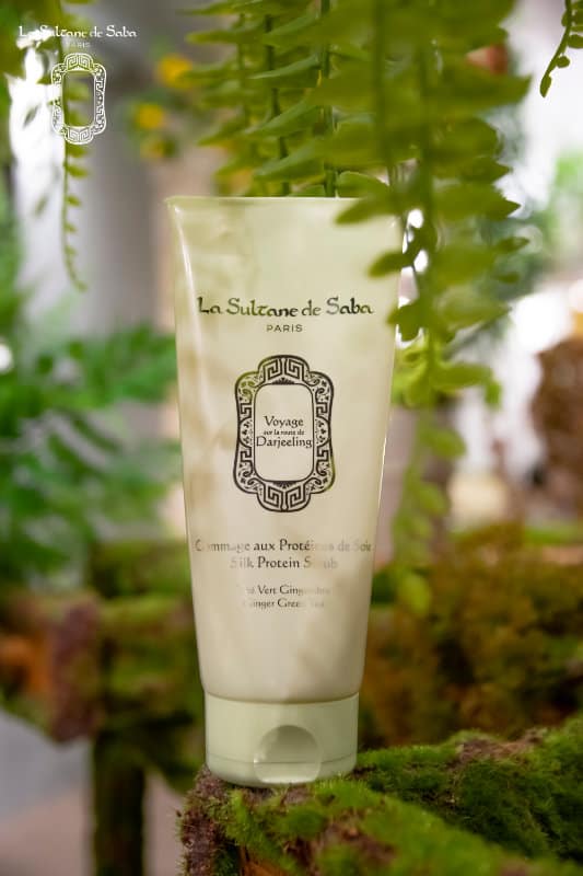 green tea & ginger fragrance<br> silk protein scrub 200ml